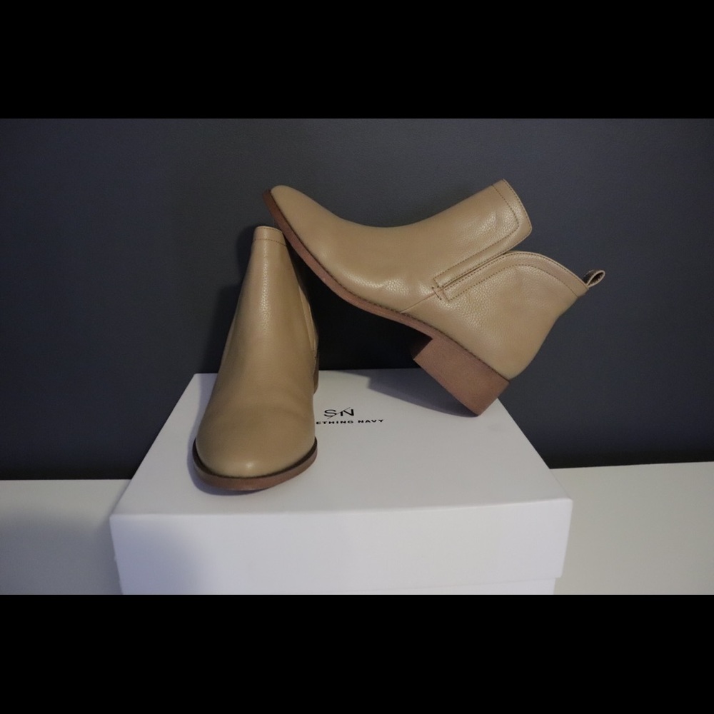 NUDE ANKLE BOOTS